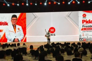 Presiden PKS Almuzzammil Yusuf Instruksikan Pejabat Publik Potong Gaji Bantu Korban Karhutla
